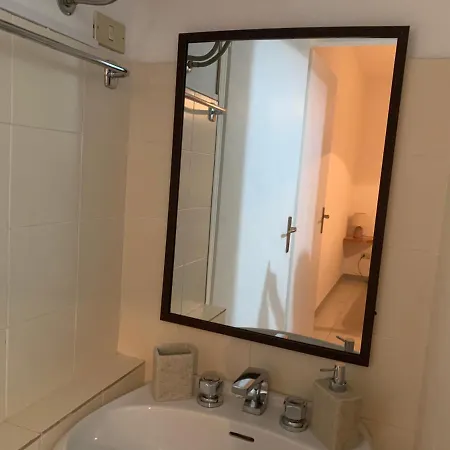 P *